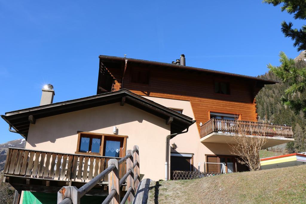 Apartment Chez Véro et Bernard Bourg-Saint-Pierre Exterior foto